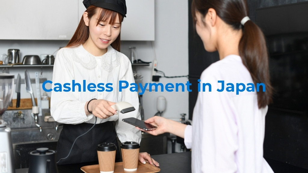 Cashless payment in Japan at a cafe